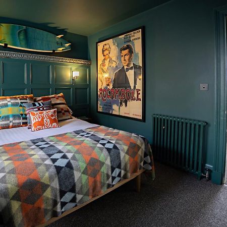 Paramount Apartments Ilfracombe, Arty Seaside Holiday Apartments Buitenkant foto