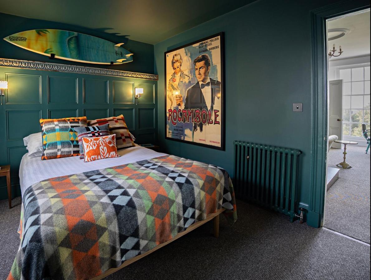 Paramount Apartments Ilfracombe, Arty Seaside Holiday Apartments Buitenkant foto