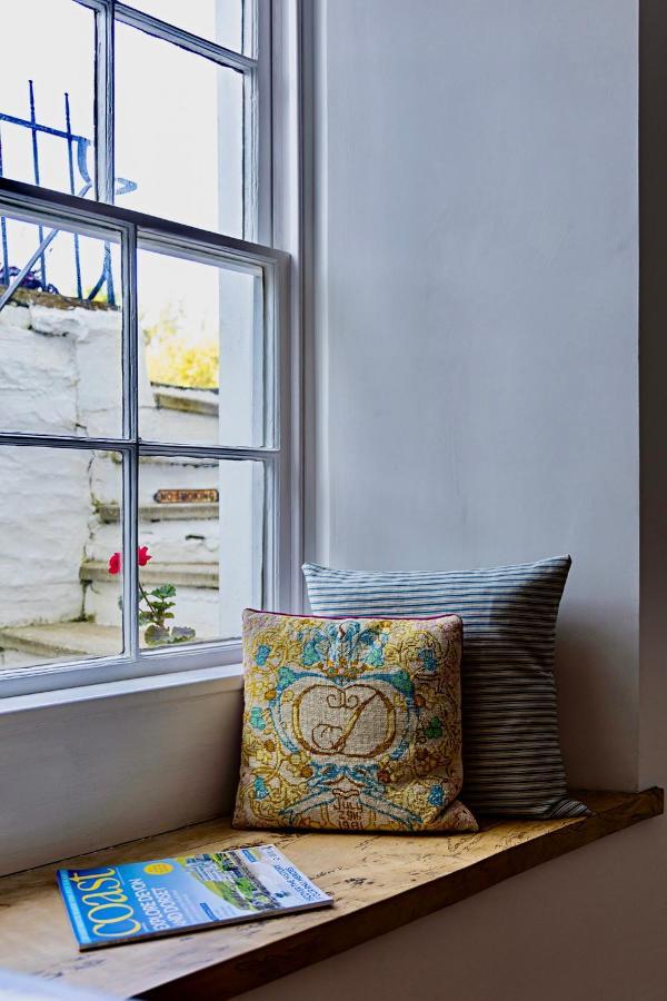 Paramount Apartments Ilfracombe, Arty Seaside Holiday Apartments Buitenkant foto