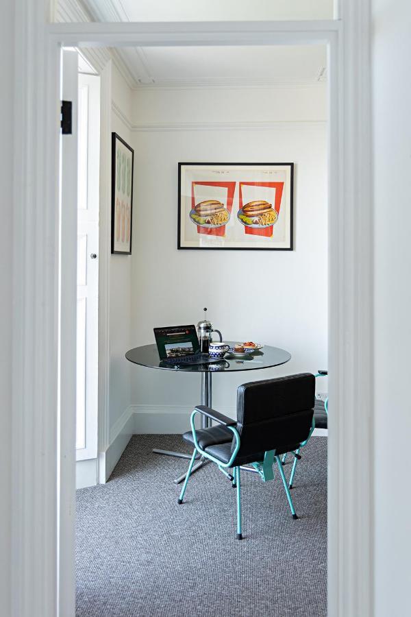 Paramount Apartments Ilfracombe, Arty Seaside Holiday Apartments Buitenkant foto