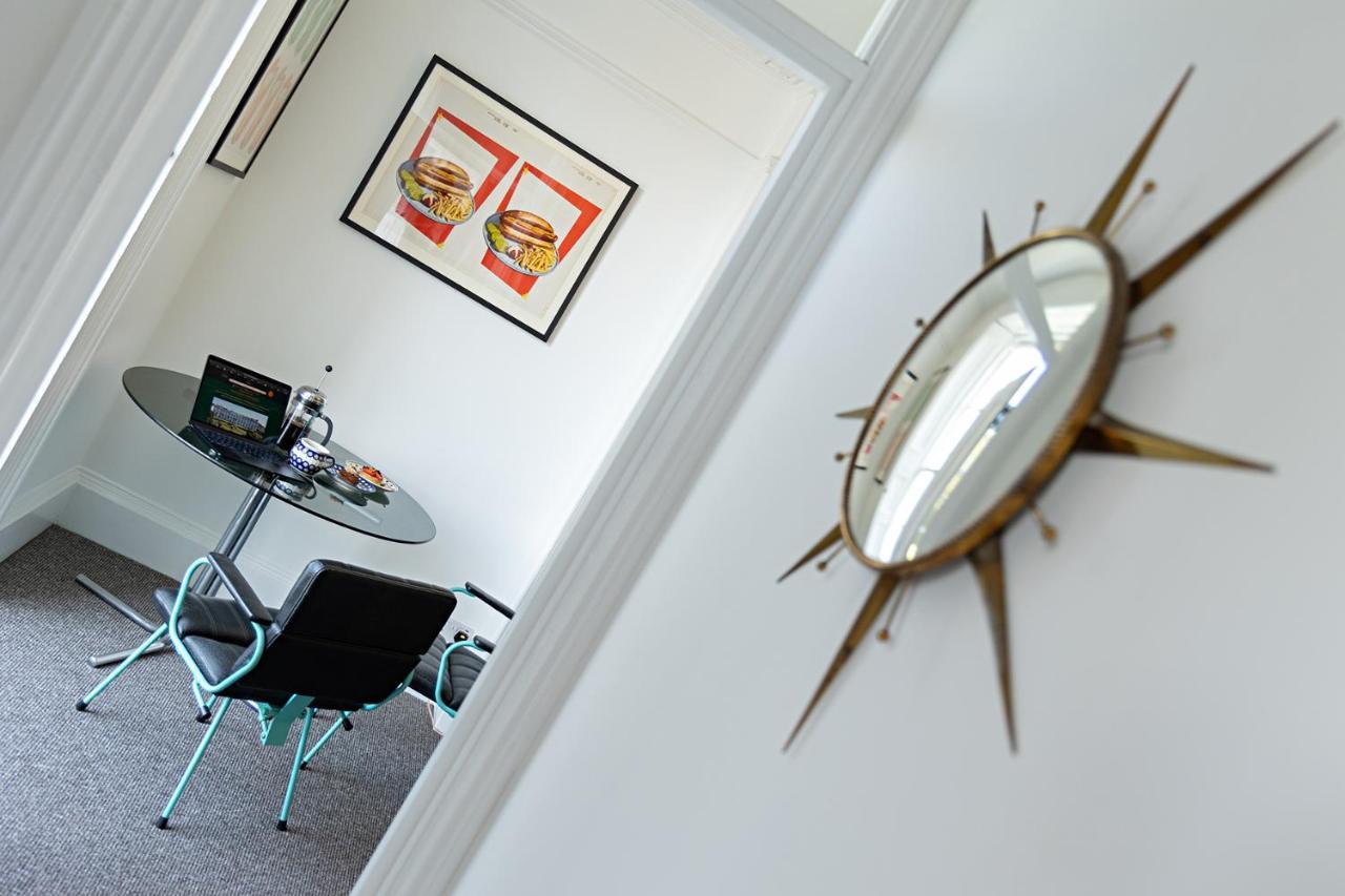 Paramount Apartments Ilfracombe, Arty Seaside Holiday Apartments Buitenkant foto