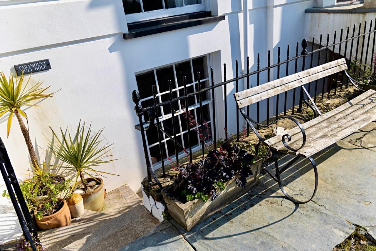 Paramount Apartments Ilfracombe, Arty Seaside Holiday Apartments Buitenkant foto