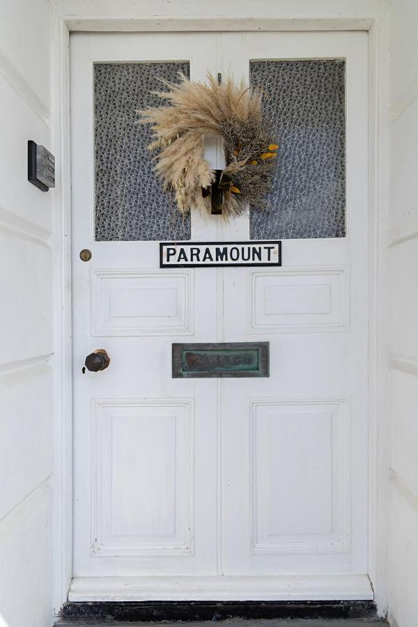 Paramount Apartments Ilfracombe, Arty Seaside Holiday Apartments Buitenkant foto