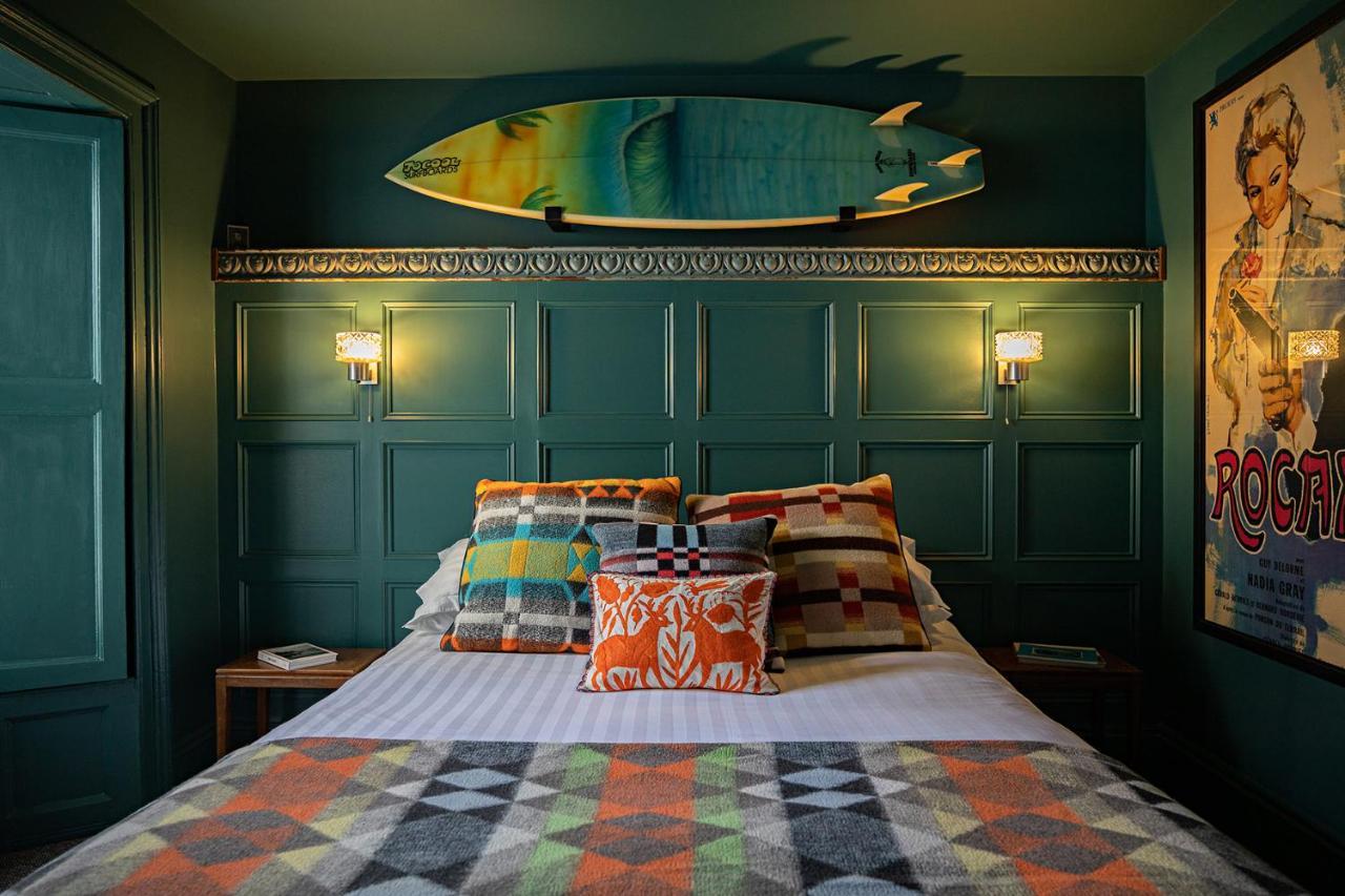 Paramount Apartments Ilfracombe, Arty Seaside Holiday Apartments Buitenkant foto
