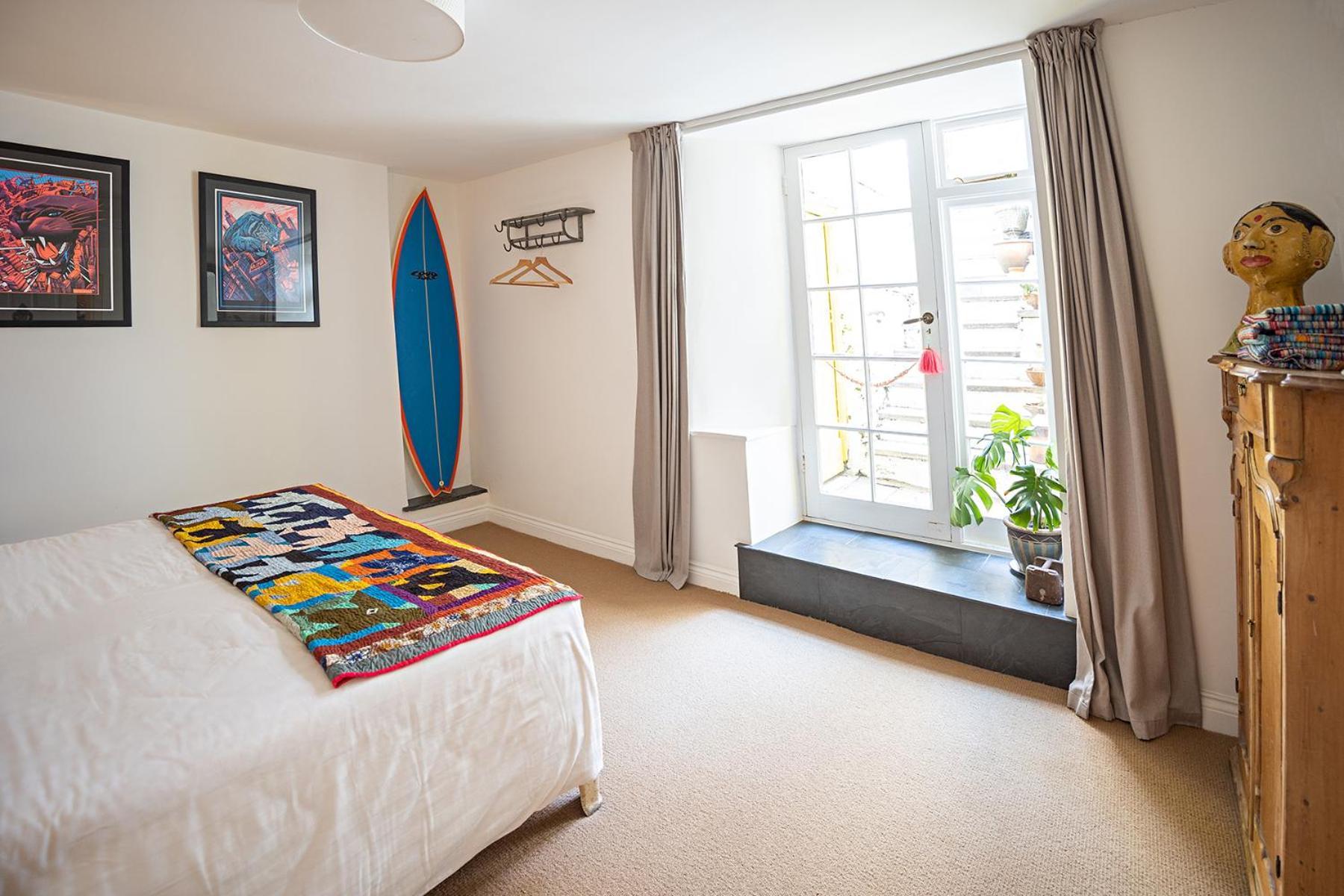 Paramount Apartments Ilfracombe, Arty Seaside Holiday Apartments Kamer foto