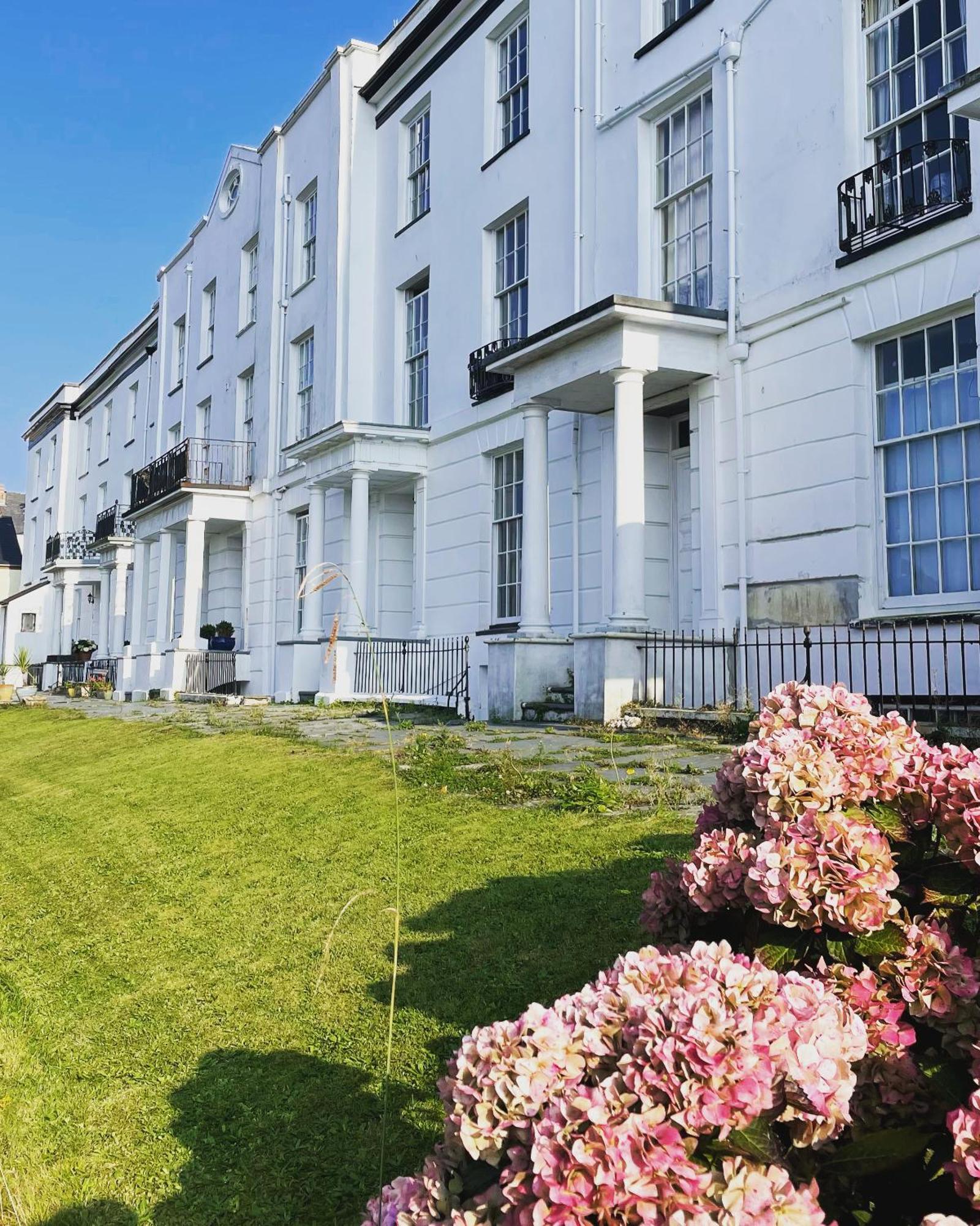 Paramount Apartments Ilfracombe, Arty Seaside Holiday Apartments Buitenkant foto